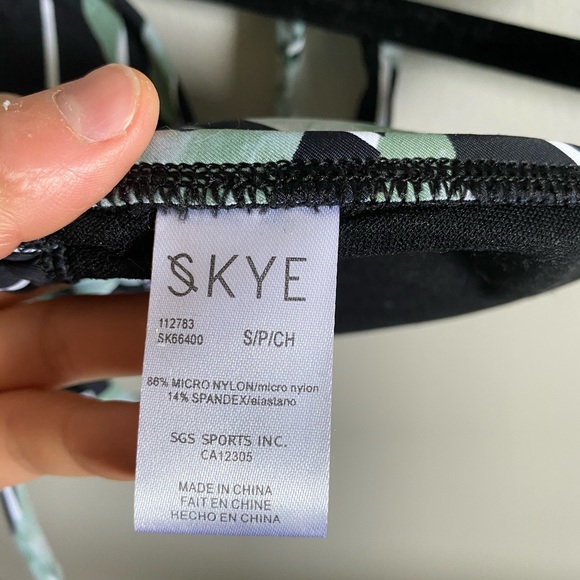 NWOT Skye TOKELAU Celeste Triangle Bikini Top - Picture 5 of 6